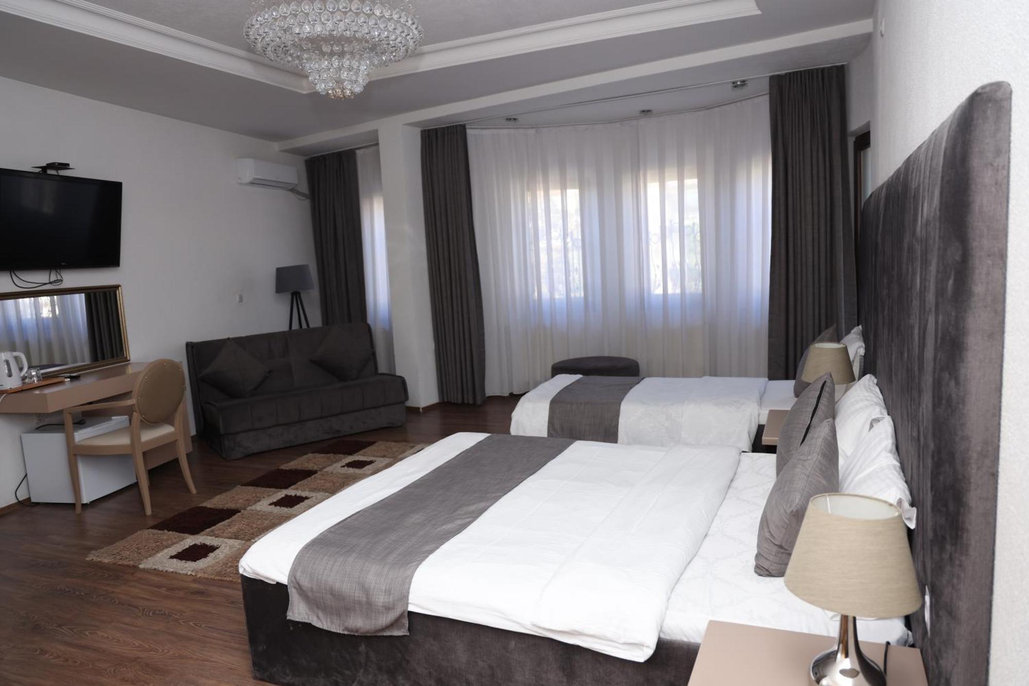 Hotel Cleon Prizren Esterno foto