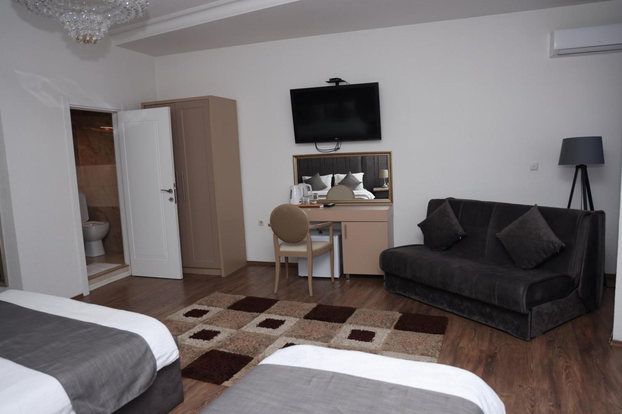 Hotel Cleon Prizren Esterno foto